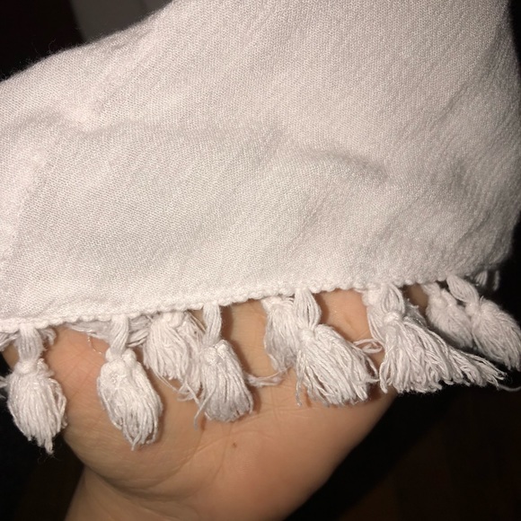 White beach cover up - Picture 4 of 5